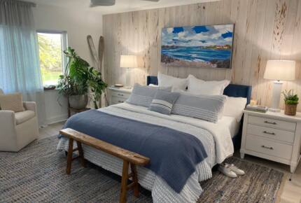 Chic Renovated Waterfront Condo - Pass A Grille, Florida