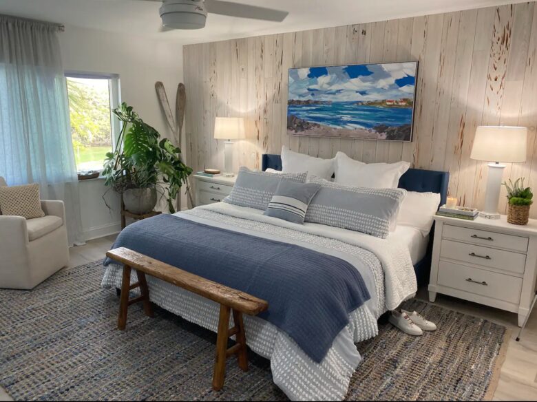 Chic Renovated Waterfront Condo - Pass A Grille, Florida