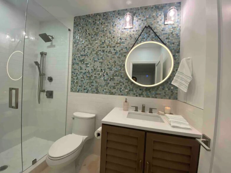 Chic Renovated Waterfront Condo - Pass A Grille, Florida