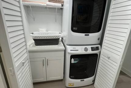 Chic Renovated Waterfront Condo - Pass A Grille, Florida