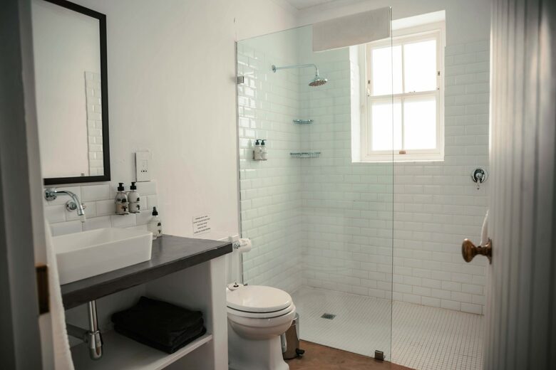 The Penhill Estate (R) - Nuy Valley, South Africa