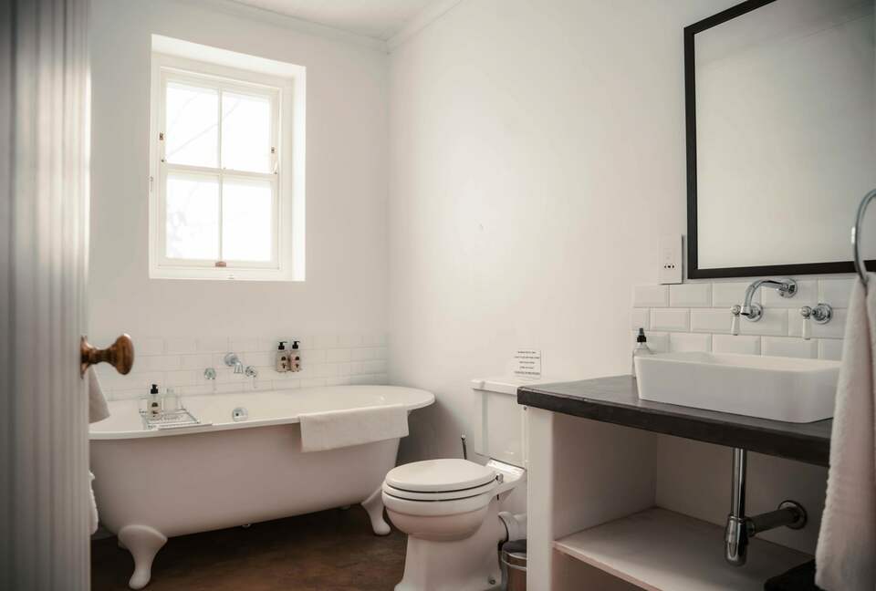 The Penhill Estate (R) - Nuy Valley, South Africa