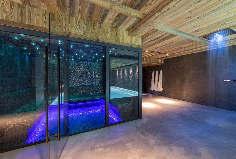 La Maison (R) - Montriond, France