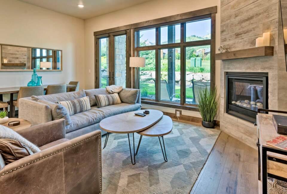 Luxe Park City Condo - Walk To Ski Lift! - Park City, Utah