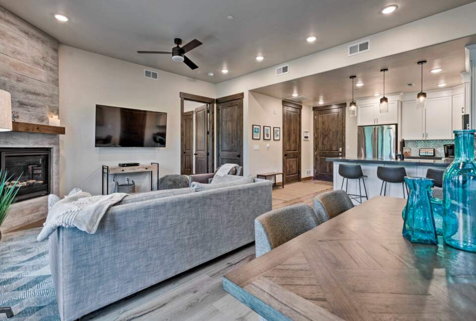 Luxe Park City Condo - Walk To Ski Lift! - Park City, Utah