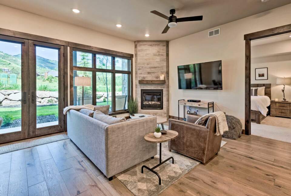 Luxe Park City Condo - Walk To Ski Lift! - Park City, Utah