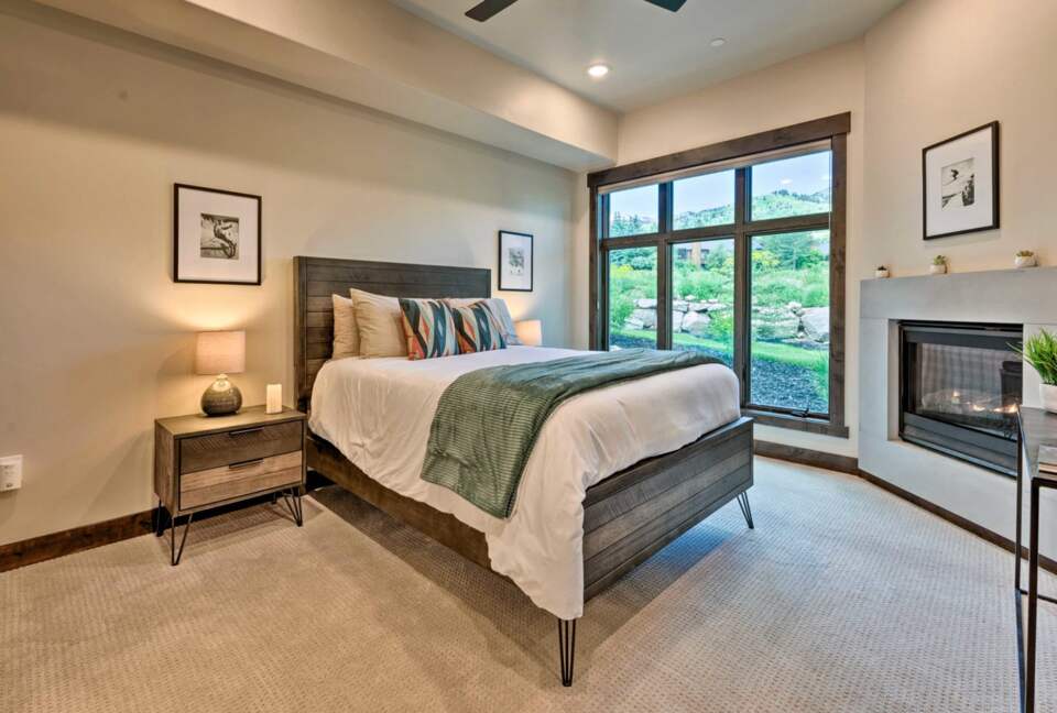 Luxe Park City Condo - Walk To Ski Lift! - Park City, Utah