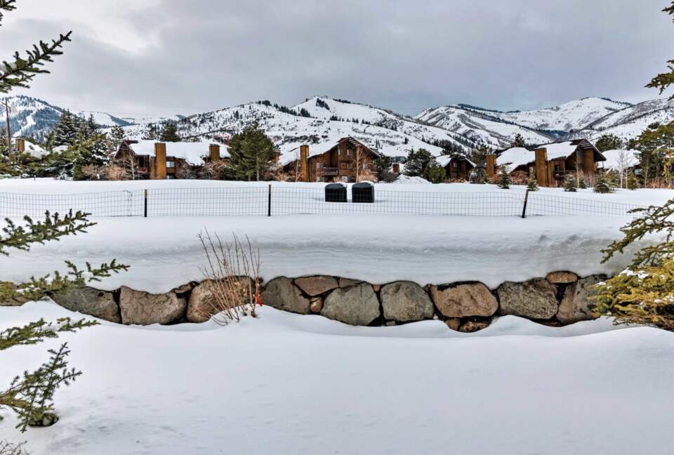 Luxe Park City Condo - Walk To Ski Lift! - Park City, Utah