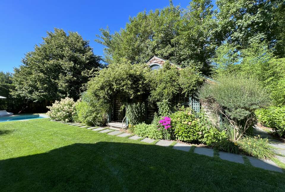 Charming Victorian Sag Harbor Residence - Sag Harbor, New York