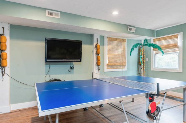 Fairwinds Oceanfront Escape - Caswell Beach, North Carolina