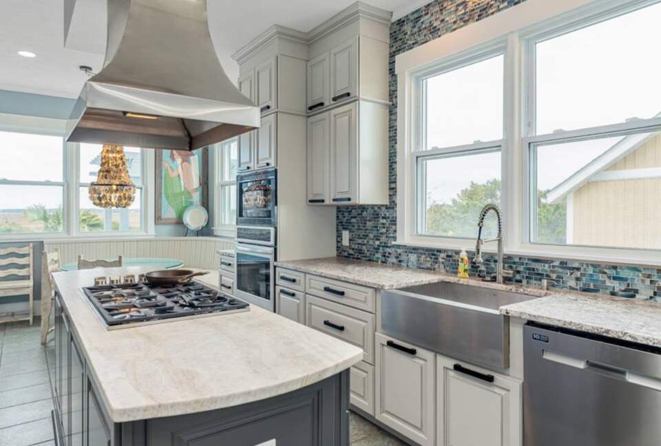 Fairwinds Oceanfront Escape - Caswell Beach, North Carolina