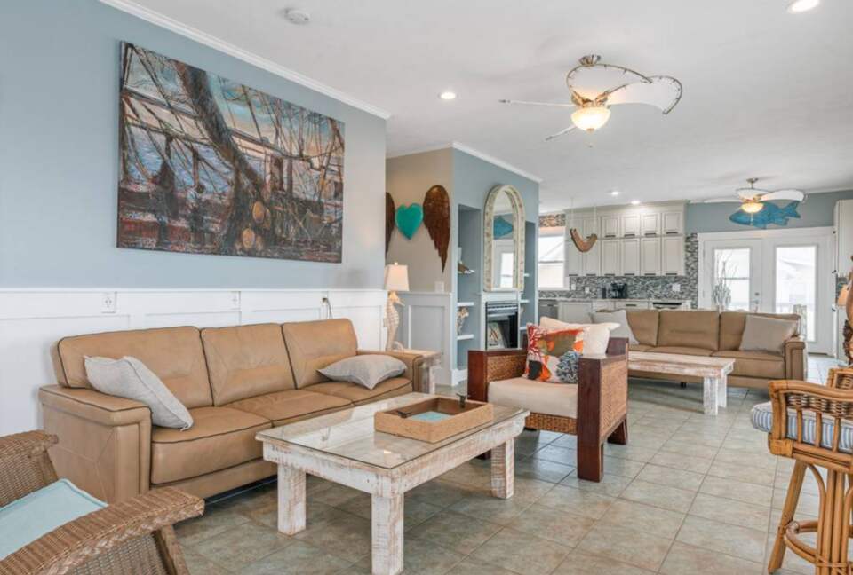 Fairwinds Oceanfront Escape - Caswell Beach, North Carolina