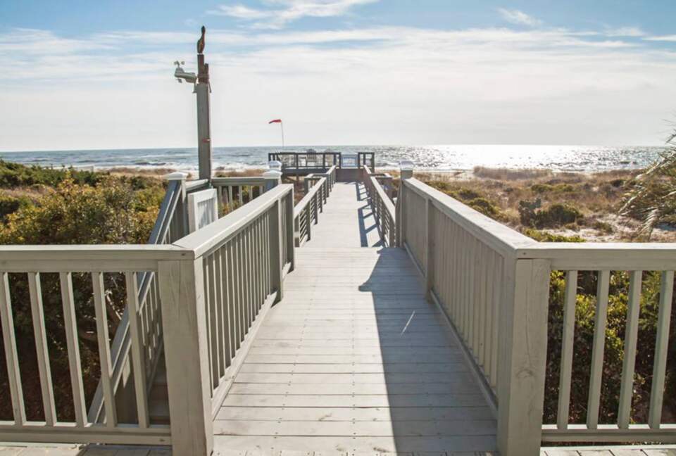 Fairwinds Oceanfront Escape - Caswell Beach, North Carolina