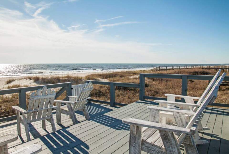 Fairwinds Oceanfront Escape - Caswell Beach, North Carolina