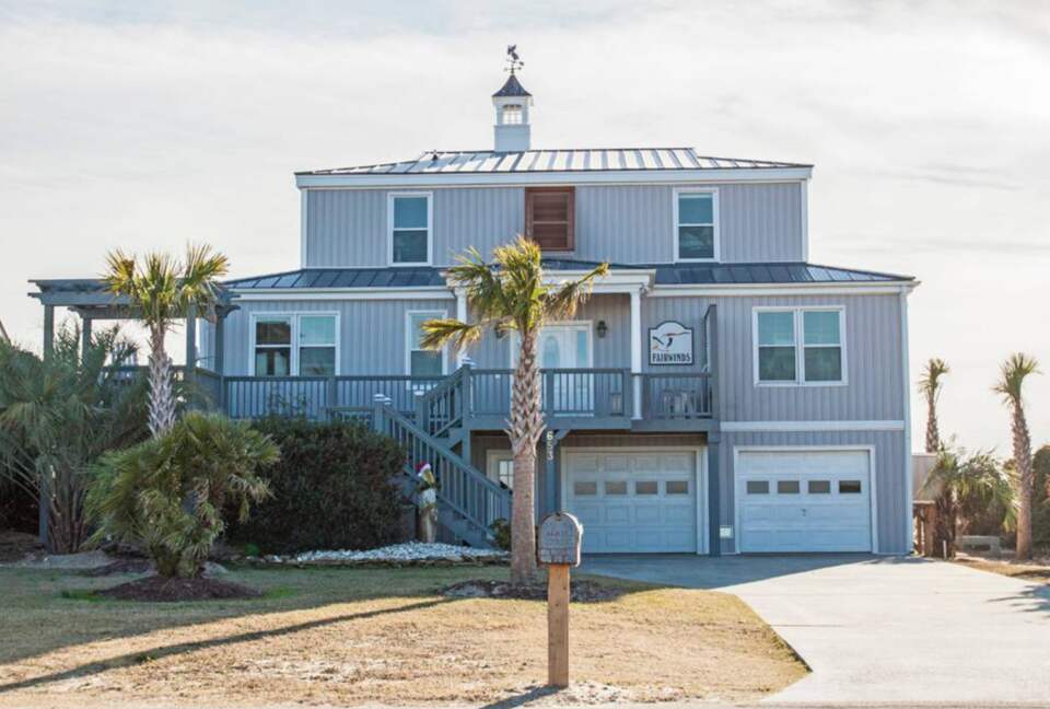 Fairwinds Oceanfront Escape - Caswell Beach, North Carolina