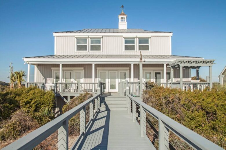 Fairwinds Oceanfront Escape - Caswell Beach, North Carolina