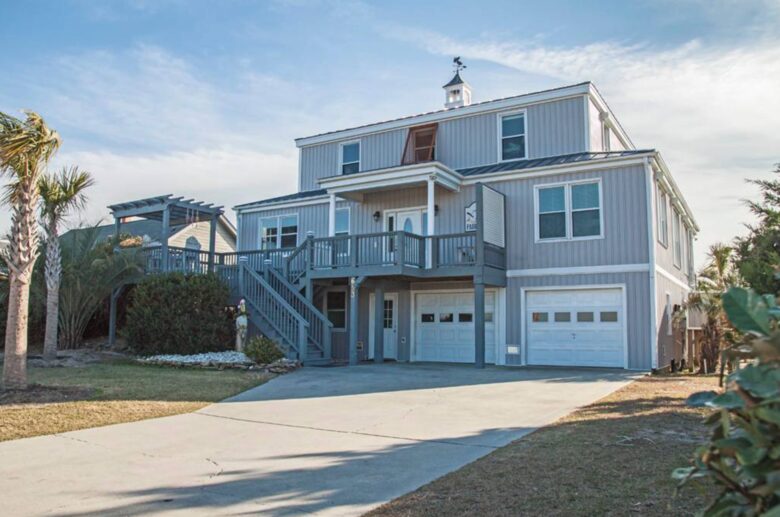 Fairwinds Oceanfront Escape - Caswell Beach, North Carolina