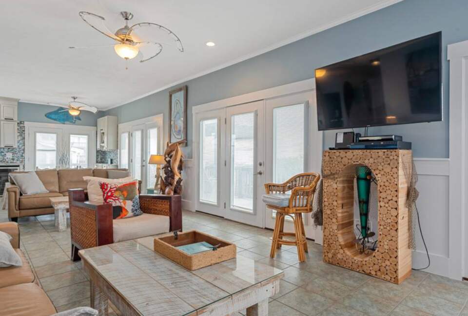 Fairwinds Oceanfront Escape - Caswell Beach, North Carolina