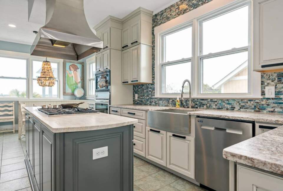 Fairwinds Oceanfront Escape - Caswell Beach, North Carolina