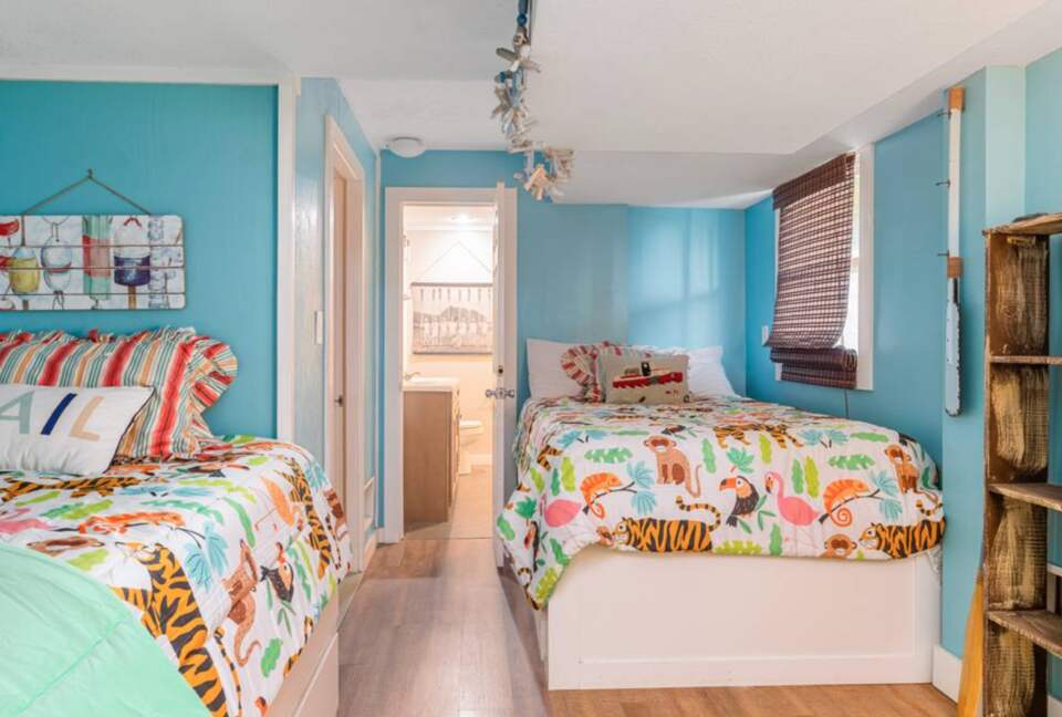 Fairwinds Oceanfront Escape - Caswell Beach, North Carolina