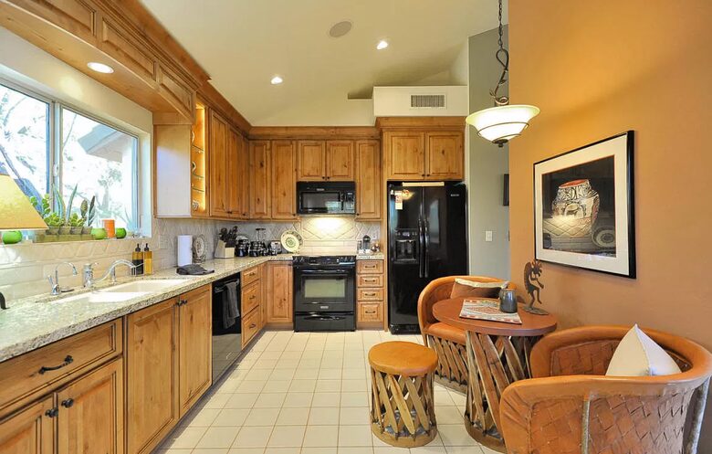 Bonita Buho - Tucson, Arizona