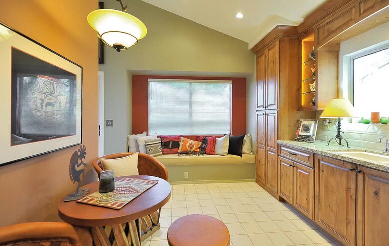 Bonita Buho - Tucson, Arizona