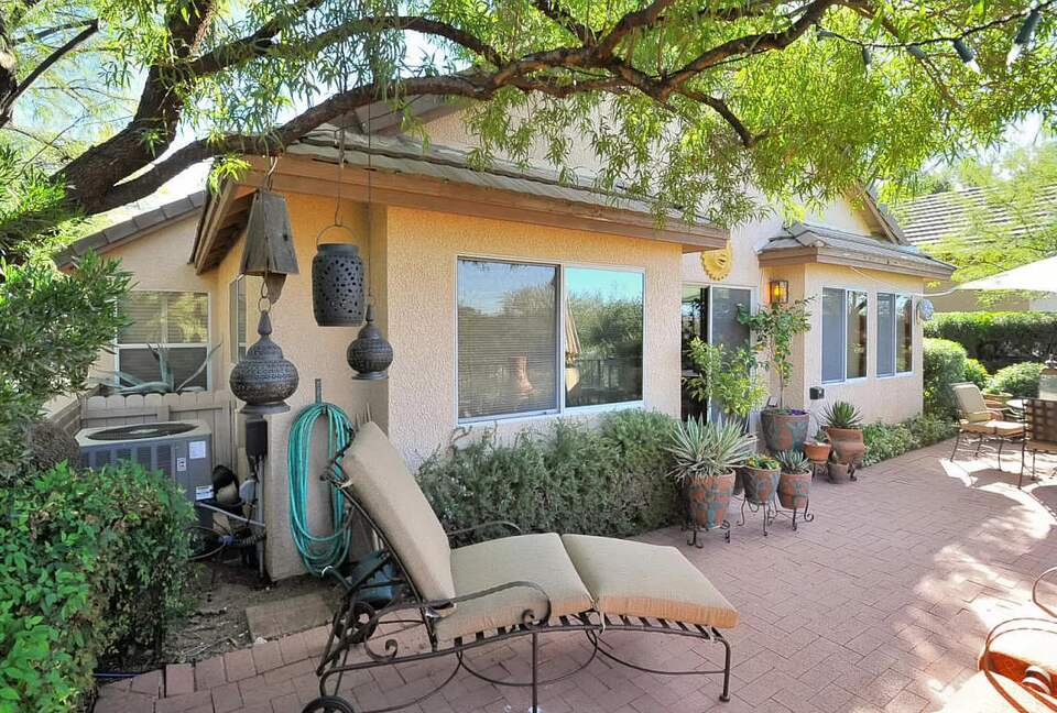 Bonita Buho - Tucson, Arizona