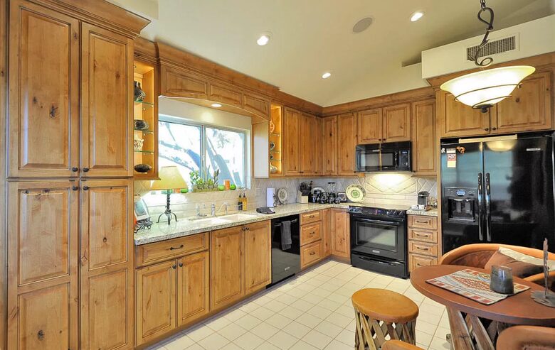 Bonita Buho - Tucson, Arizona