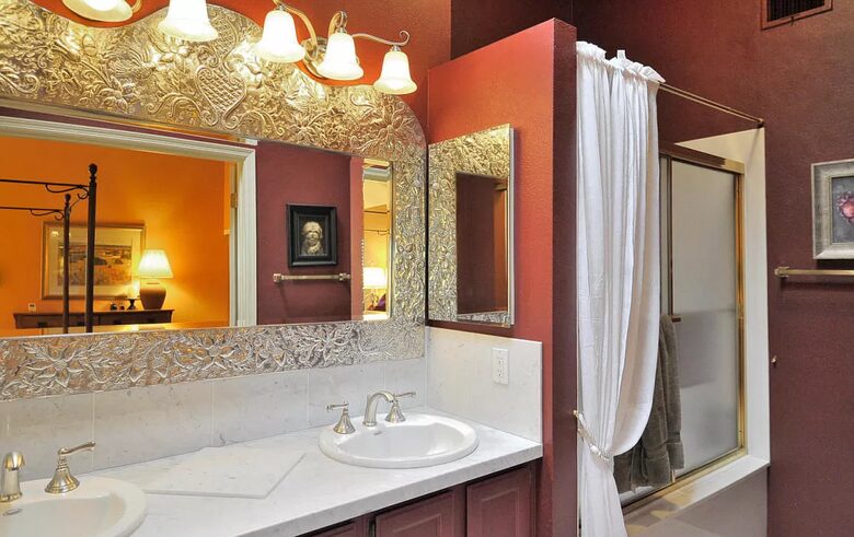 Bonita Buho - Tucson, Arizona