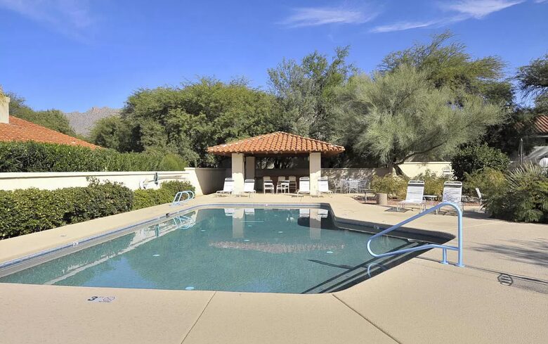 Bonita Buho - Tucson, Arizona