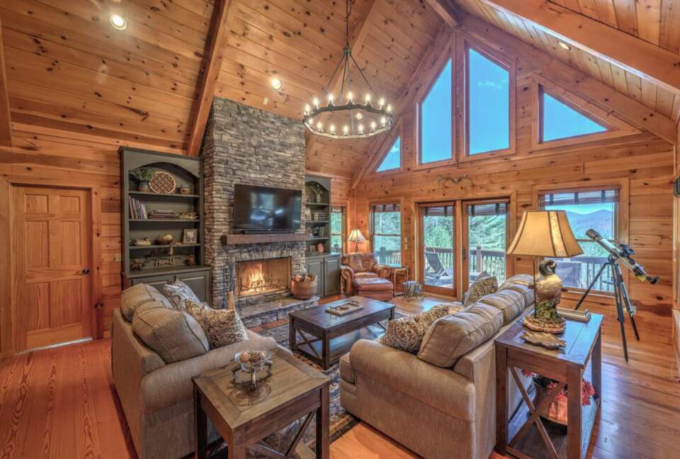 12 Acre Stunning Mountain Sanctuary - Cherry Log, Georgia