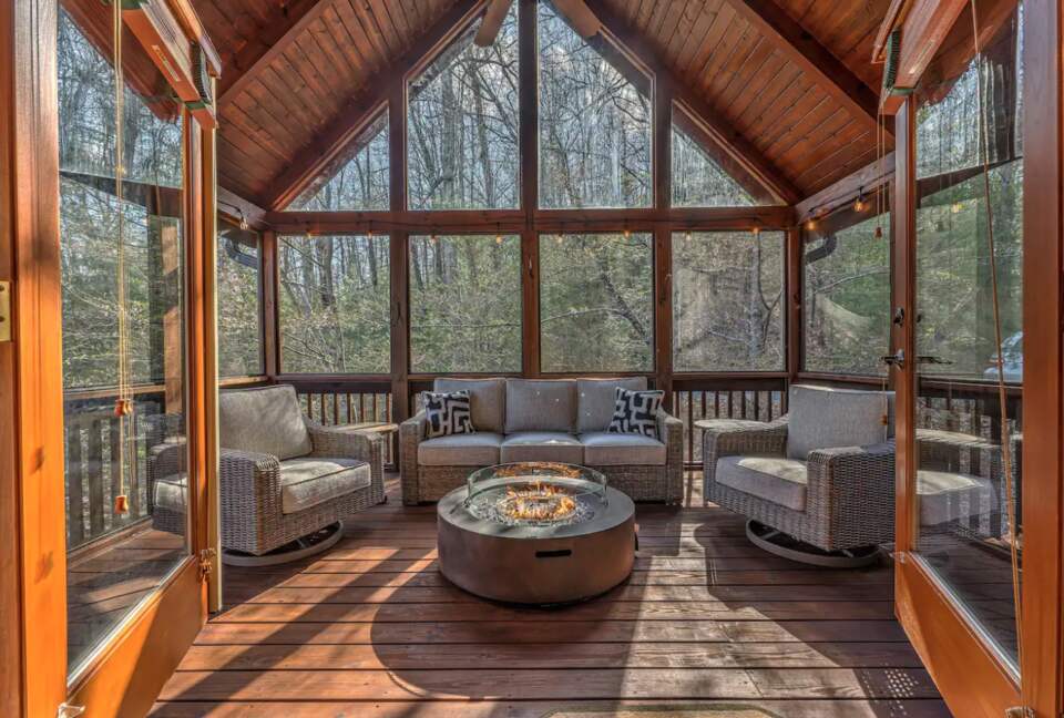 12 Acre Stunning Mountain Sanctuary - Cherry Log, Georgia