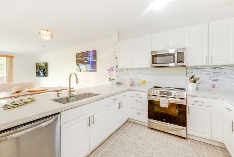 Modern Oasis By The Beach - Princeville, Hawaii