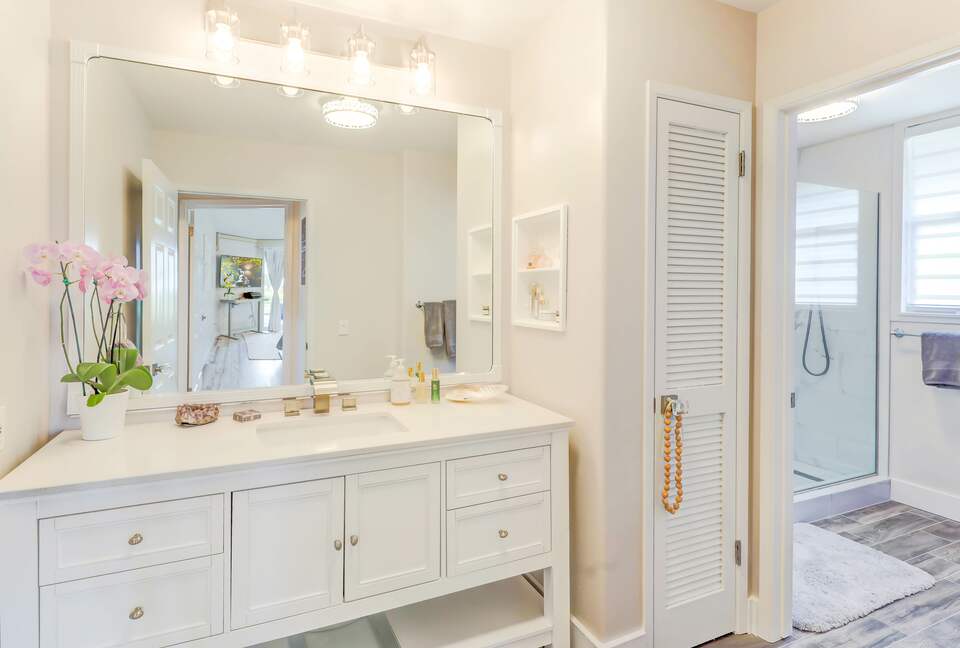 Modern Oasis By The Beach - Princeville, Hawaii