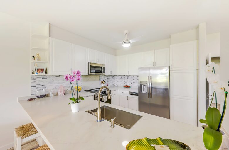 Modern Oasis By The Beach - Princeville, Hawaii