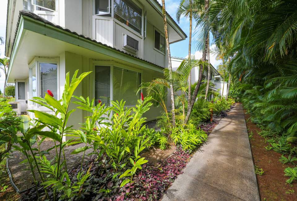 Modern Oasis By The Beach - Princeville, Hawaii