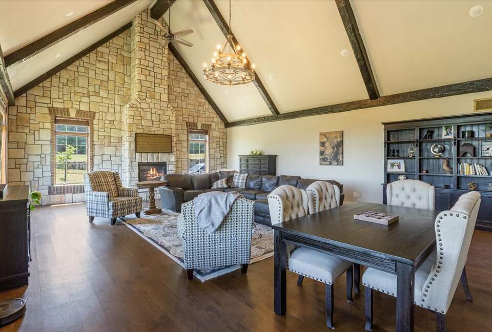 Chateau by the Bridge - Ridgedale, Missouri