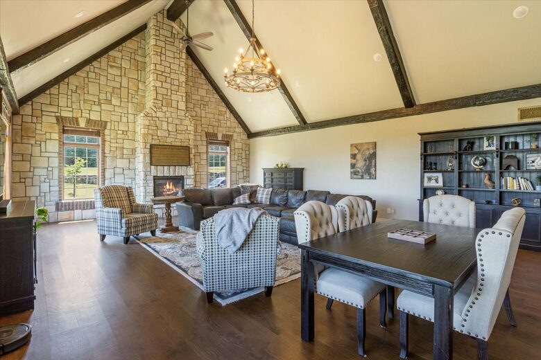 Chateau by the Bridge - Ridgedale, Missouri