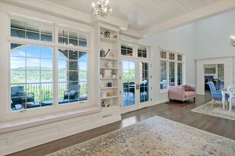 Chateau by the Bridge - Ridgedale, Missouri