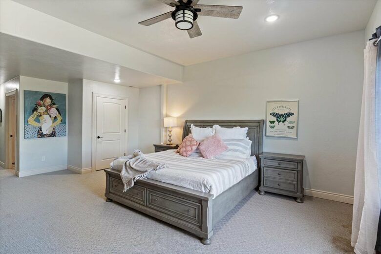 Chateau by the Bridge - Ridgedale, Missouri