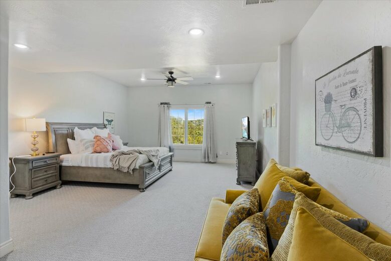 Chateau by the Bridge - Ridgedale, Missouri