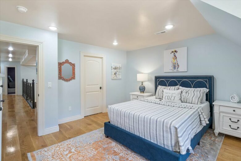 Chateau by the Bridge - Ridgedale, Missouri