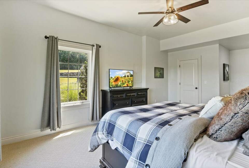 Chateau by the Bridge - Ridgedale, Missouri