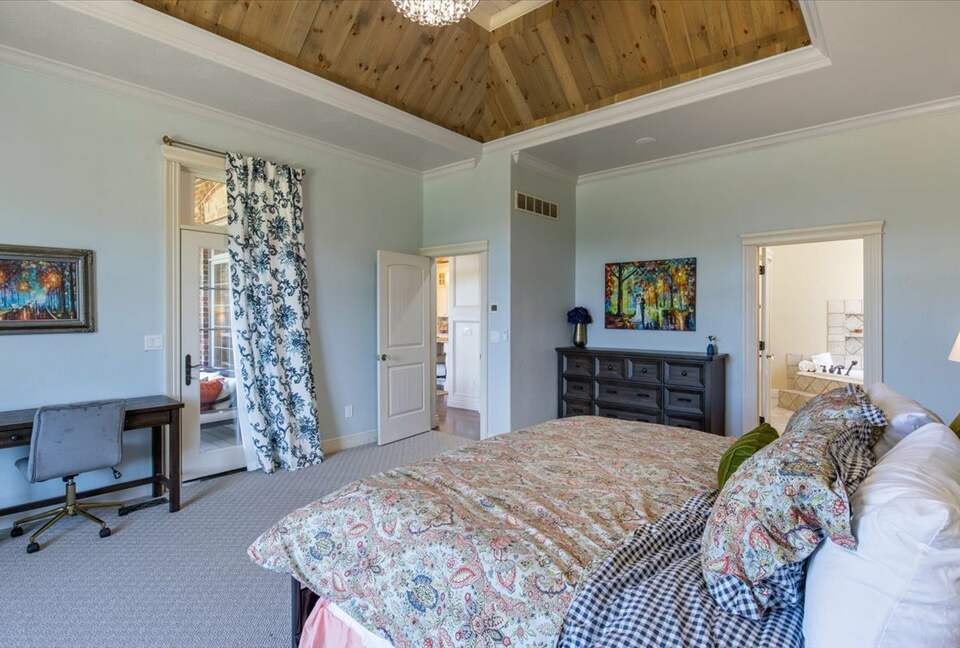 Chateau by the Bridge - Ridgedale, Missouri