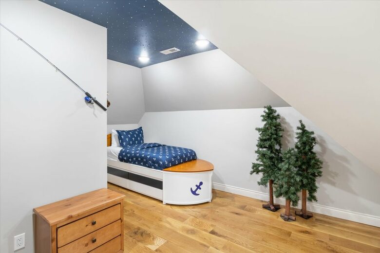 Chateau by the Bridge - Ridgedale, Missouri