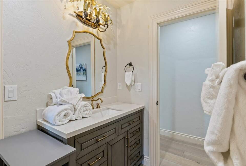 Chateau by the Bridge - Ridgedale, Missouri