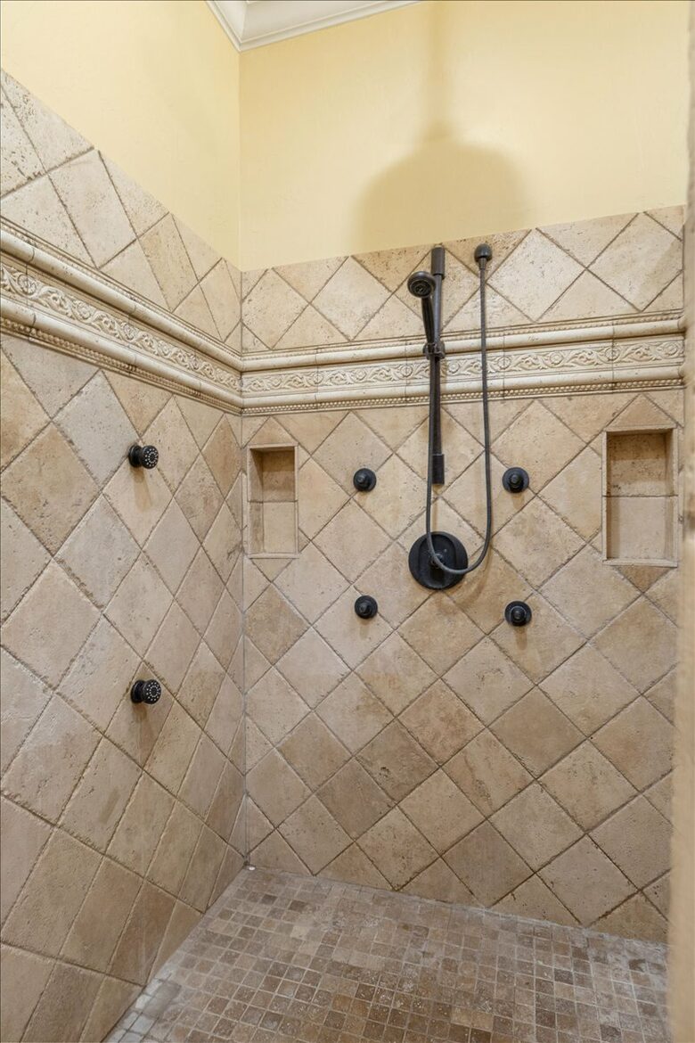 Chateau by the Bridge - Ridgedale, Missouri