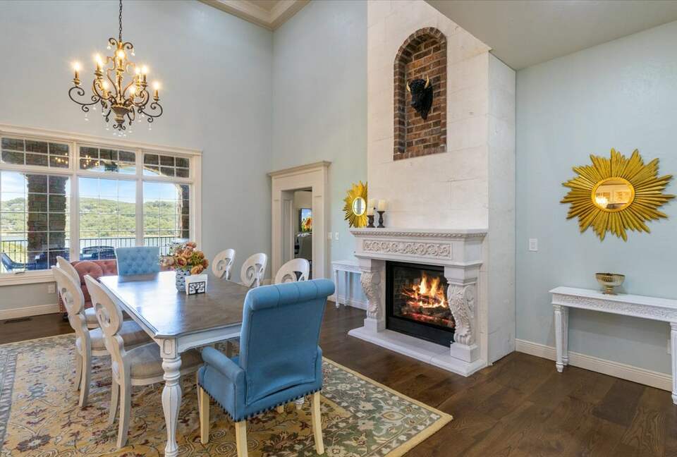 Chateau by the Bridge - Ridgedale, Missouri