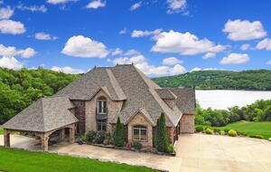 Chateau by the Bridge - Ridgedale, Missouri