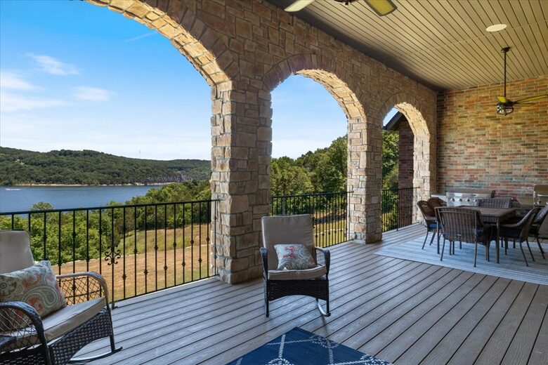 Chateau by the Bridge - Ridgedale, Missouri